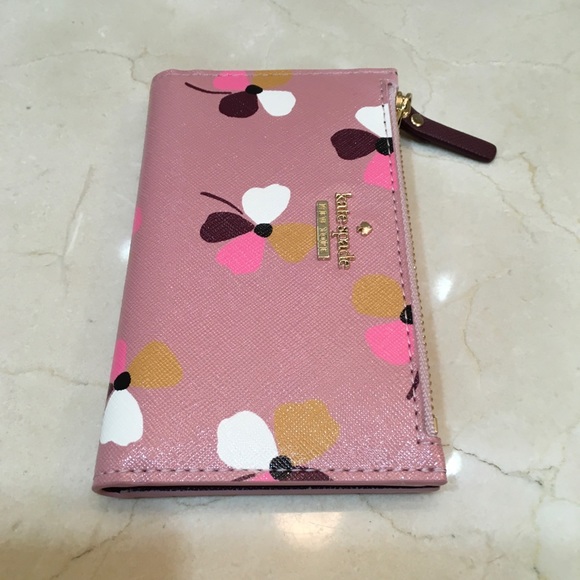Kate Spade Wallet - Picture 4 of 8